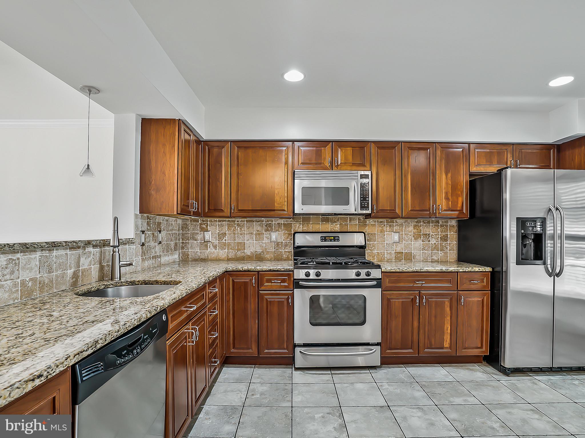 16820 Centerfield Way Olney, MD 20832 - Photo 12 of 48 Lots of Counter Space