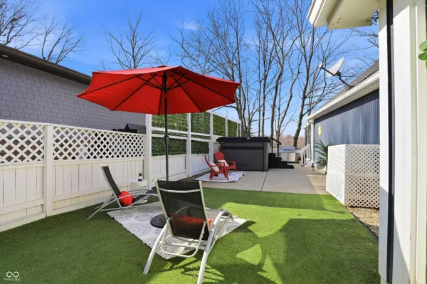 $925,000 | 180 Bayshore Drive, Cicero, IN 46034