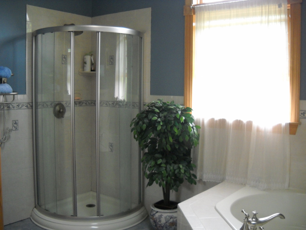 8 Potter Mountain Road Lanesborough, MA 01237 - Photo 14 of 30 Master bath