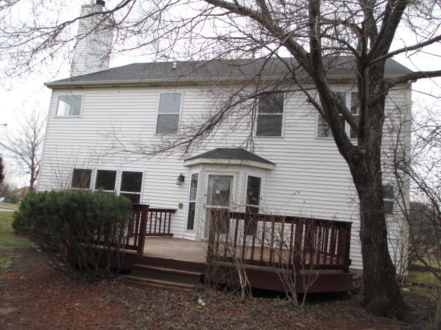 1900 Chestnut Grove Drive Plainfield, IL 60586 - Photo 3 of 23