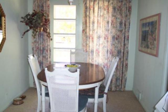 5301 North Sheridan Road Peoria, IL 61614 - Photo 3 of 6 Gallery Image 3