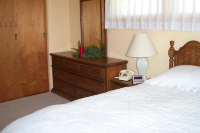 5301 North Sheridan Road Peoria, IL 61614 - Photo 5 of 6 Gallery Image 5