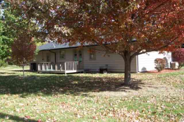 5301 North Sheridan Road Peoria, IL 61614 - Photo 6 of 6 Gallery Image 6