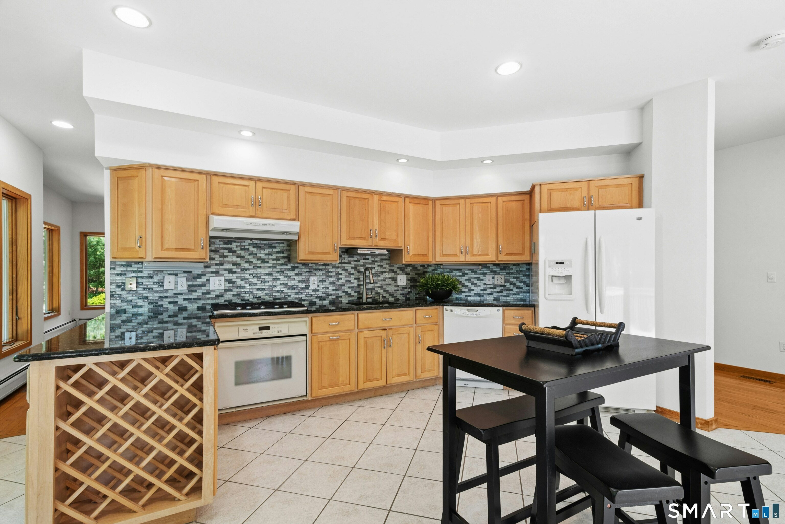 141 Canoe Brook Road Trumbull, CT 06611 - Photo 16 of 40