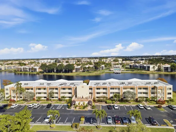 $204,900 | 7292 South Devon Drive, Unit 302, Tamarac, FL 33321