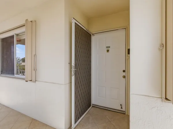 $204,900 | 7292 South Devon Drive, Unit 302, Tamarac, FL 33321