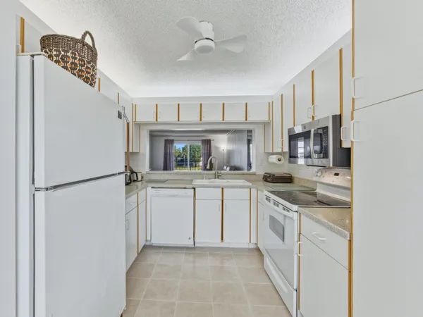 $204,900 | 7292 South Devon Drive, Unit 302, Tamarac, FL 33321