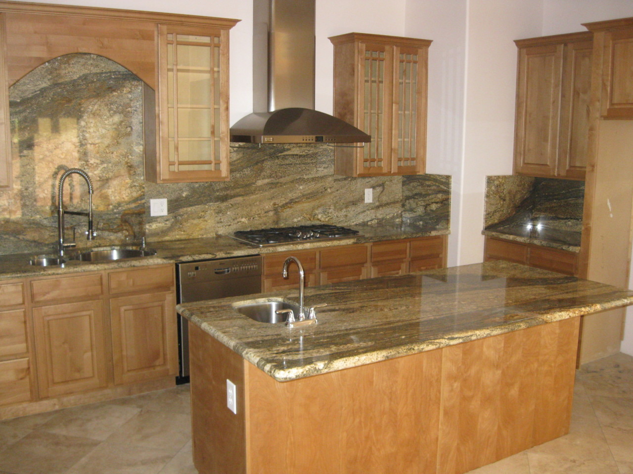 712 East Ocotillo Road Phoenix, AZ 85014 - Photo 2 of 2 KITCHEN