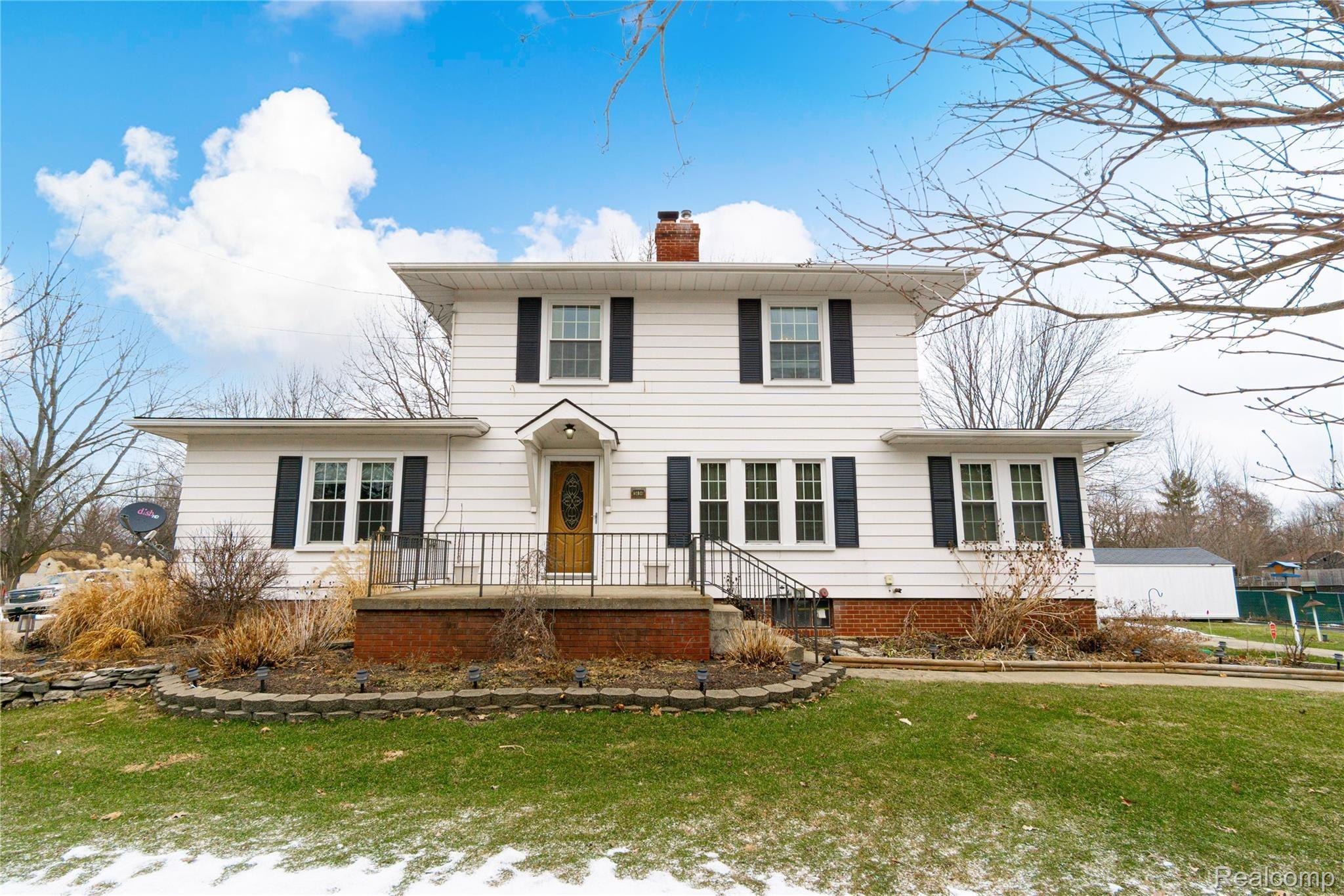 5494 Corunna Road Flint, MI 48532 - Photo 2 of 48 Exteriors (2 of 14).jpg