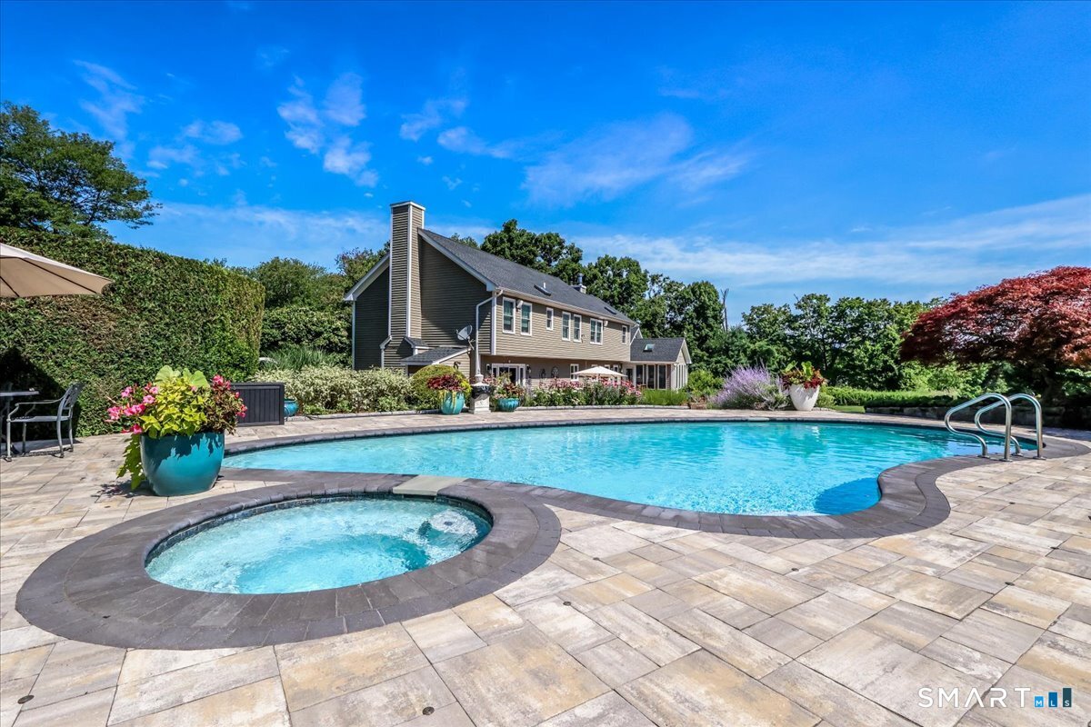 490 Cutler's Farm Road Monroe, CT 06468 - Photo 3 of 6 Gallery Image 3