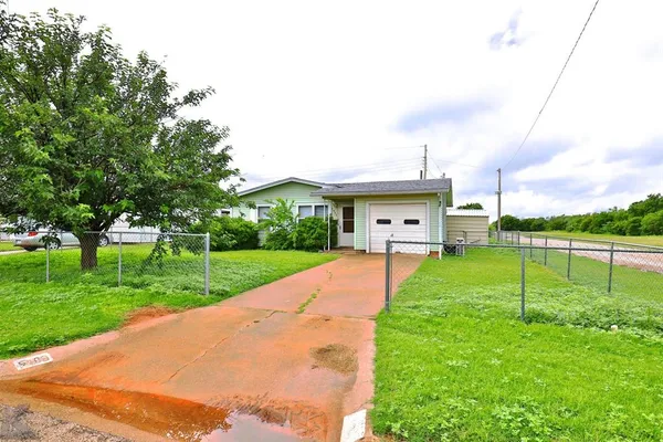 $1,700 | 5489 Encino Road, Abilene, TX 79605