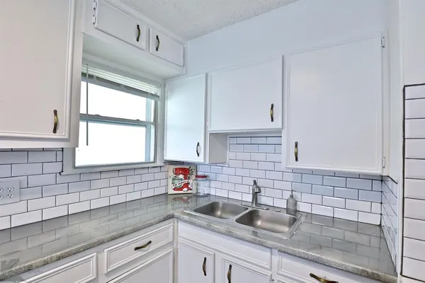 $1,700 | 5489 Encino Road, Abilene, TX 79605