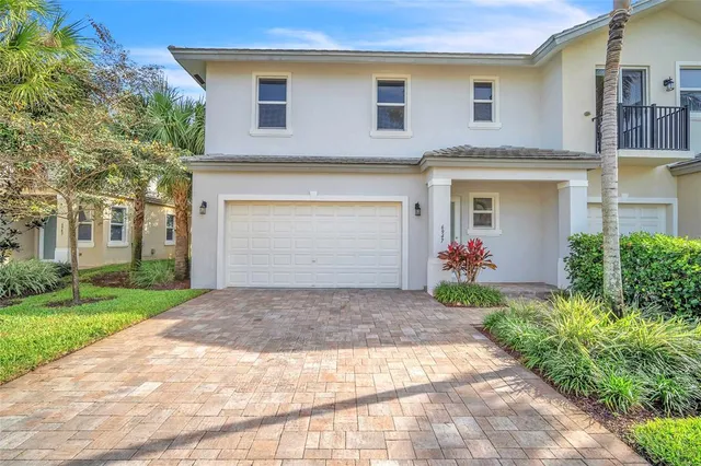$605,000 | 6947 Pines Circle, Unit 21, Pompano Beach, FL 33073