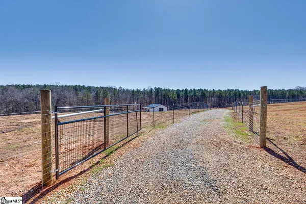 $670,000 | 693 Elledge Road, Ware Shoals, SC 29692