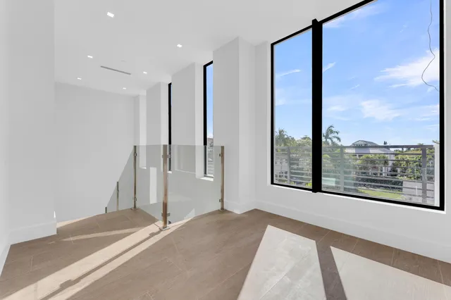 $5,495,000 | 913 Denery Lane, Delray Beach, FL 33483