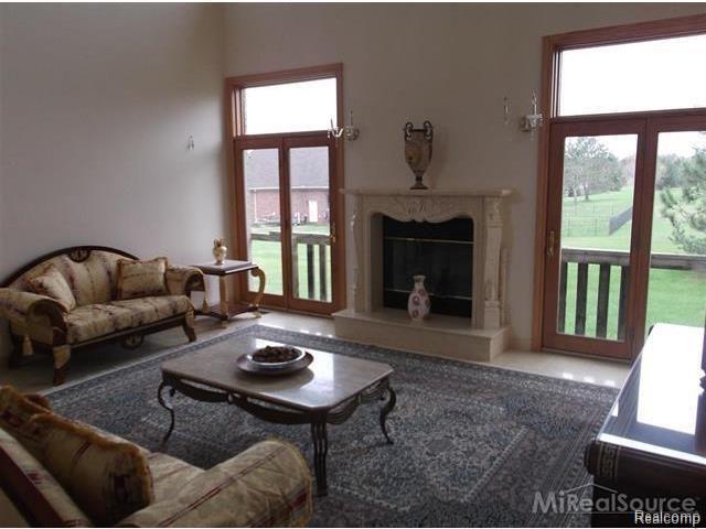 930 East Buell Road Rochester, MI 48306 - Photo 2 of 28 Buell3.jpg