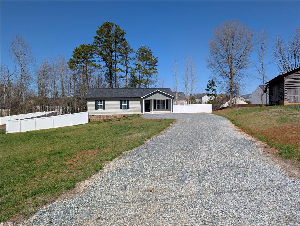 2069 Darwick Road Winston-Salem, NC 27127 - Photo 1 of 38