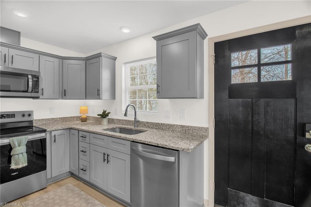 2069 Darwick Road Winston-Salem, NC 27127 - Photo 14 of 38