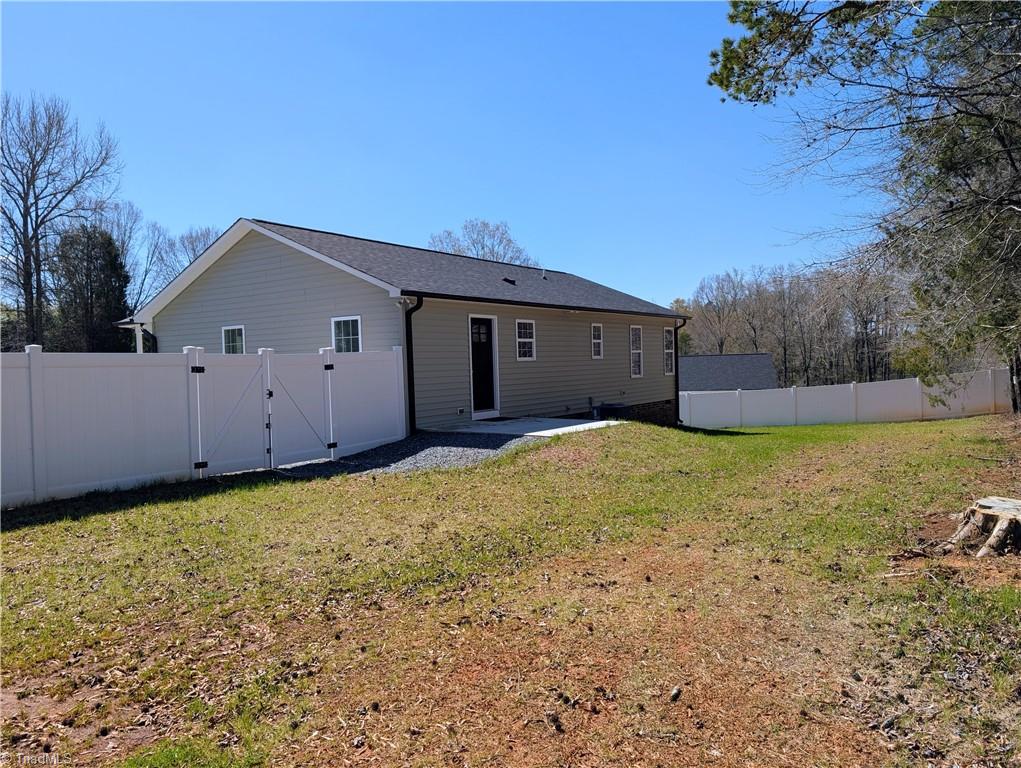 2069 Darwick Road Winston-Salem, NC 27127 - Photo 30 of 38