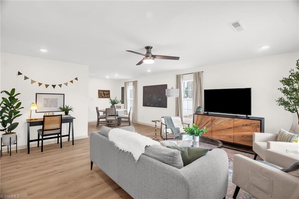 2069 Darwick Road Winston-Salem, NC 27127 - Photo 6 of 38