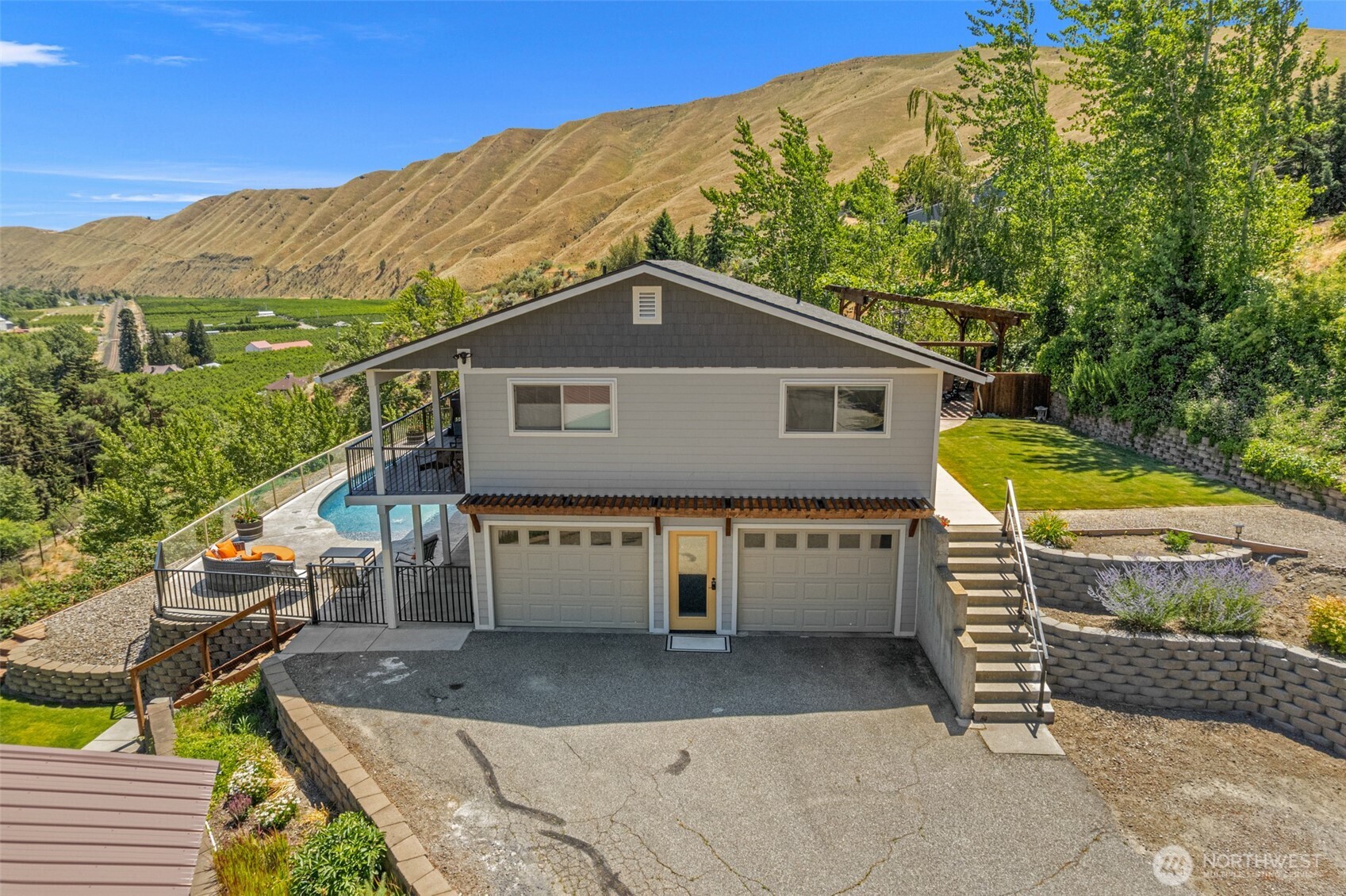 1901 Sleepy Hollow Road Wenatchee, WA 98801 - Photo 5 of 40