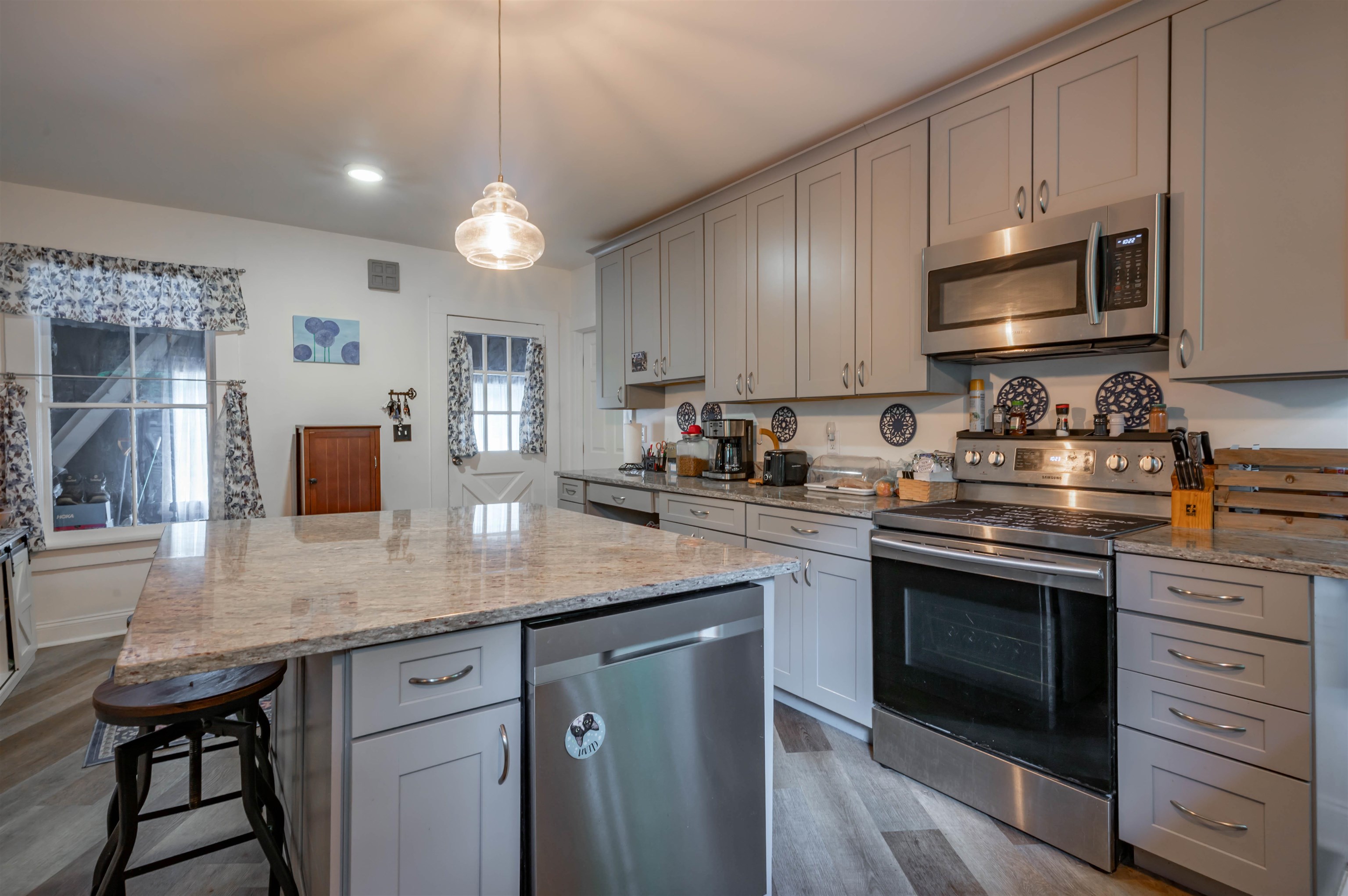 337 Roxbury Street Keene, NH 03431 - Photo 12 of 35