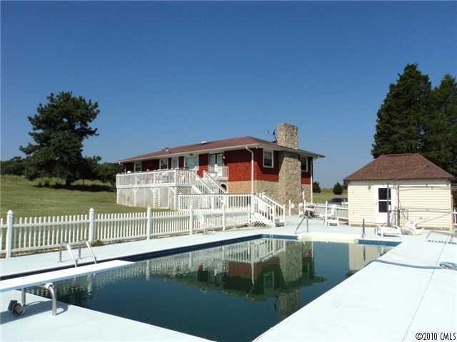 1048 Helmdale Road Midland, NC 28107 - Photo 2 of 9 Gallery Image 2