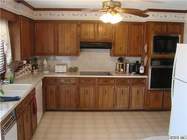 1048 Helmdale Road Midland, NC 28107 - Photo 6 of 9 Gallery Image 6
