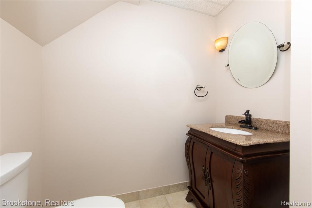 937 Ten Point Drive Rochester Hills, MI 48309 - Photo 39 of 40