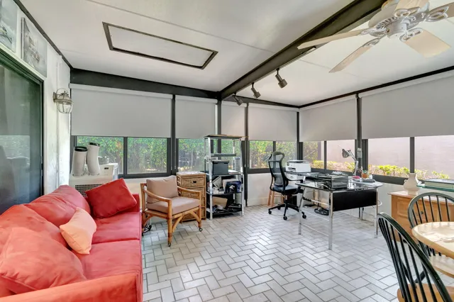 $389,500 | 1395 Northwest 23rd Lane, Delray Beach, FL 33445