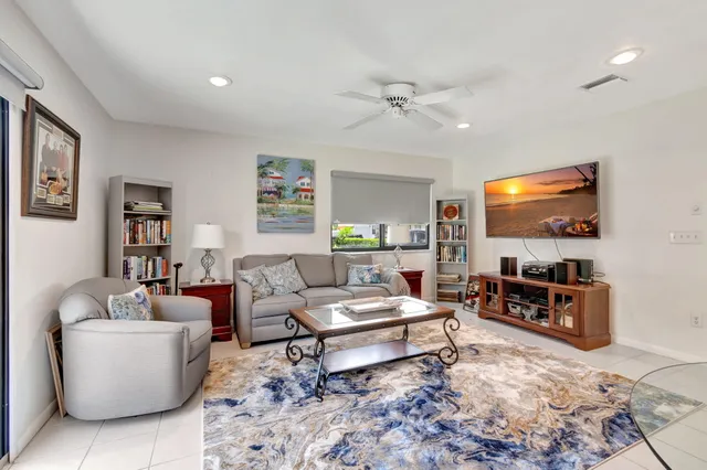 $389,500 | 1395 Northwest 23rd Lane, Delray Beach, FL 33445