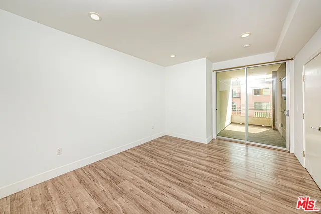 $2,900 | 1101 South Harvard Boulevard, Unit 303, Los Angeles, CA 90006