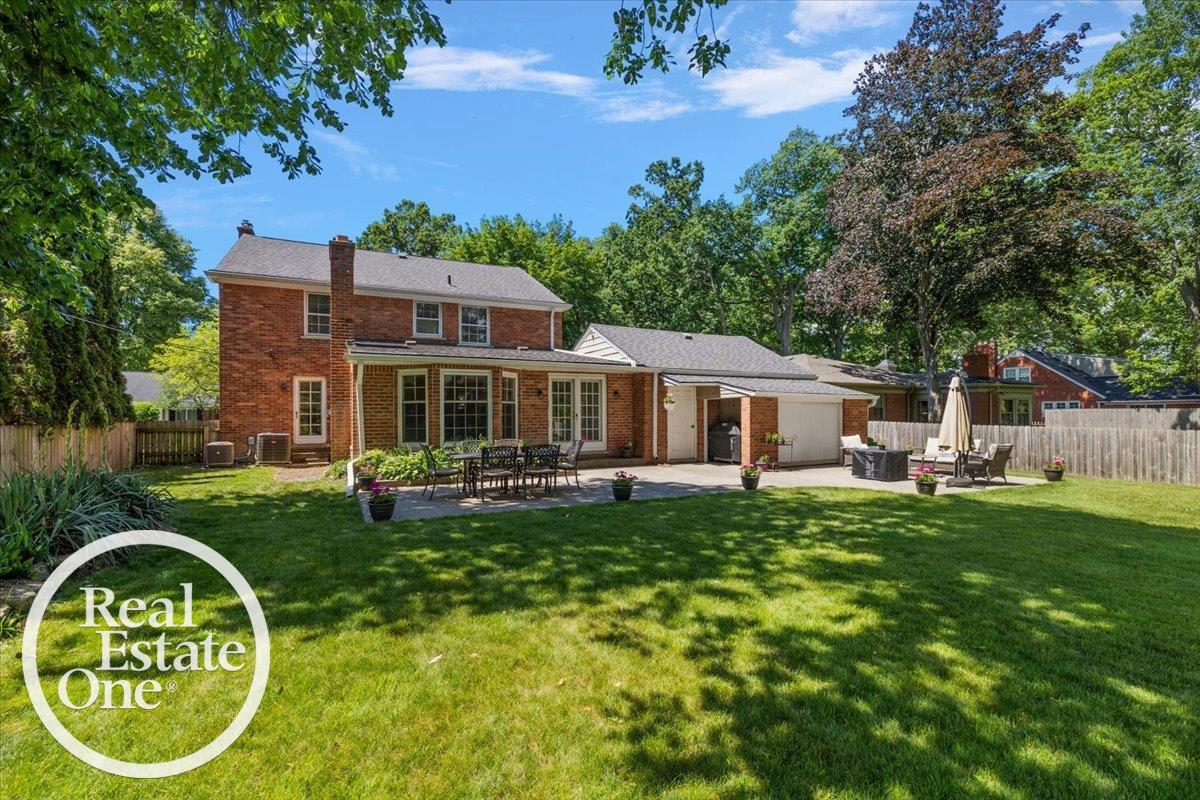 324 Cloverly Road Grosse Pointe Farms, MI 48236 - Photo 41 of 46
