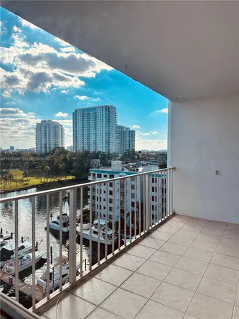 $2,500 | 1700 Northwest N River Drive, Unit 907, Miami, FL 33125