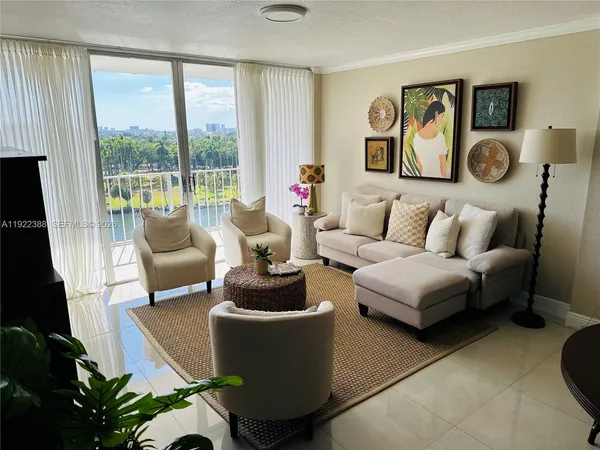 $2,500 | 1700 Northwest N River Drive, Unit 907, Miami, FL 33125