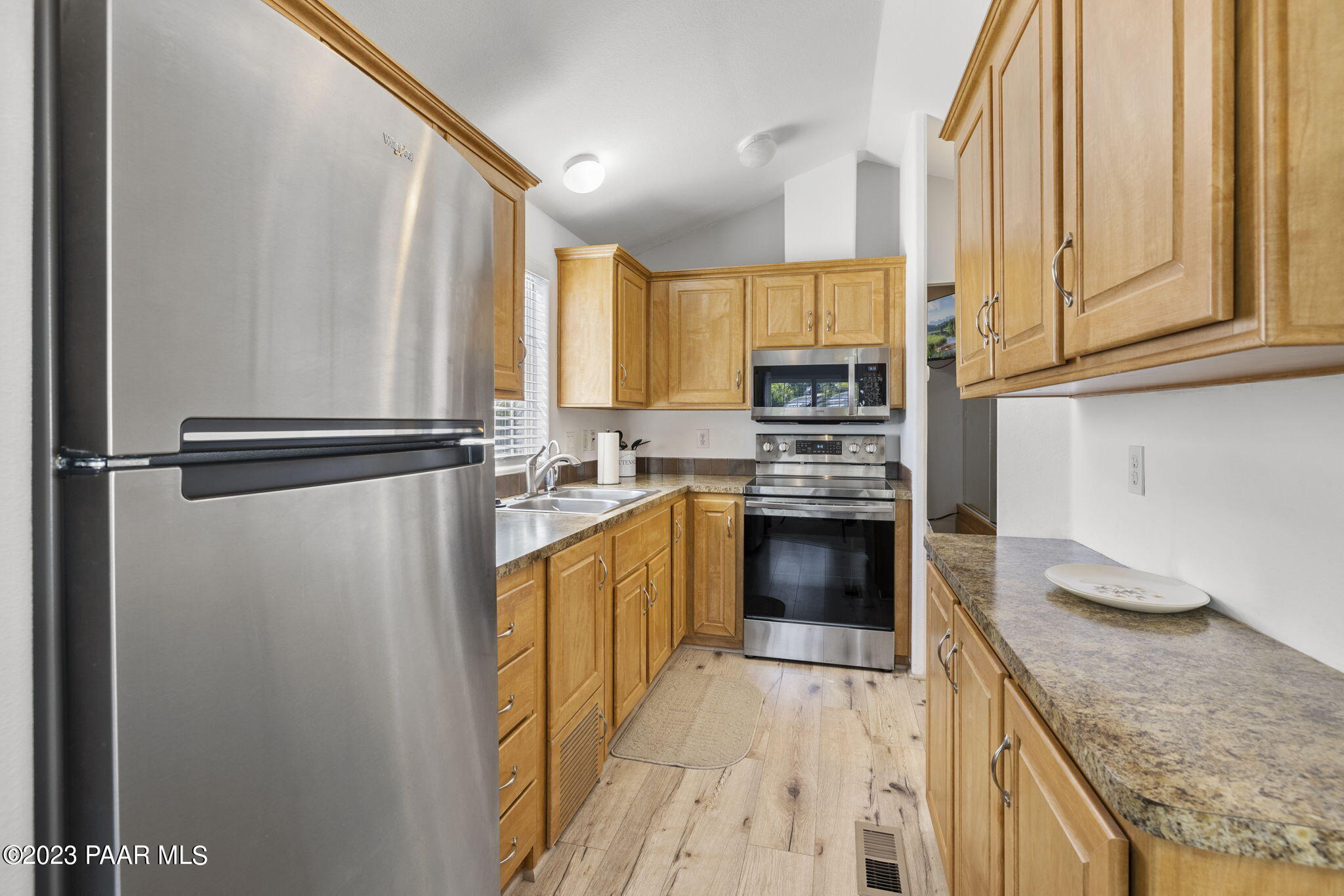 11250 East State Rte 69, Unit 176 Prescott Valley, AZ 86327 - Photo 15 of 28 Kitchen