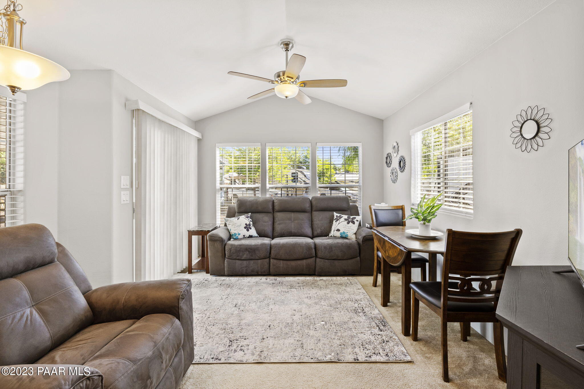 11250 East State Rte 69, Unit 176 Prescott Valley, AZ 86327 - Photo 10 of 28 Living Room