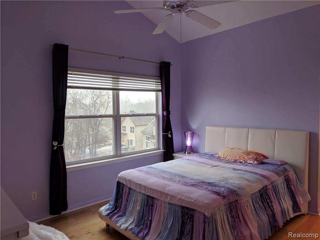 111 Eagle Ridge Road Lake Orion, MI 48360 - Photo 13 of 35