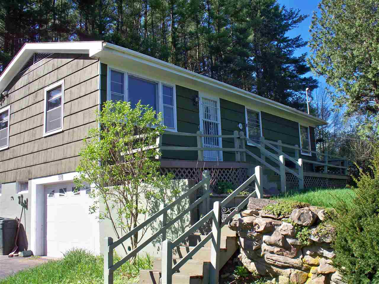 354 Cedar Avenue Rutland Town, VT 05701 - Photo 1 of 10 Gallery Image 1