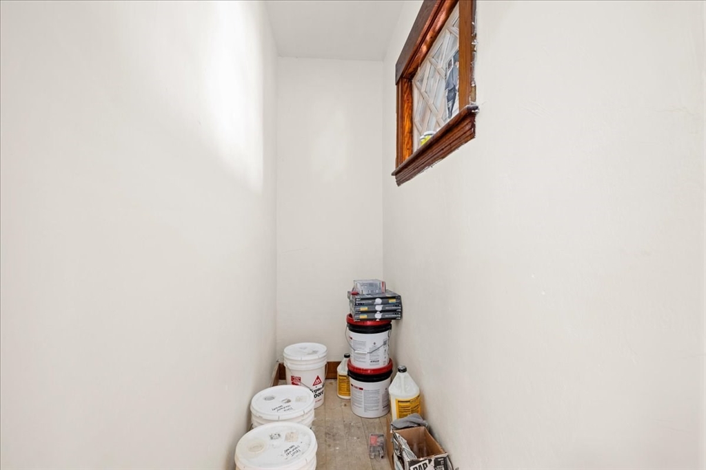 183 Vernon Street, Unit 1 Worcester, MA 01607 - Photo 15 of 42