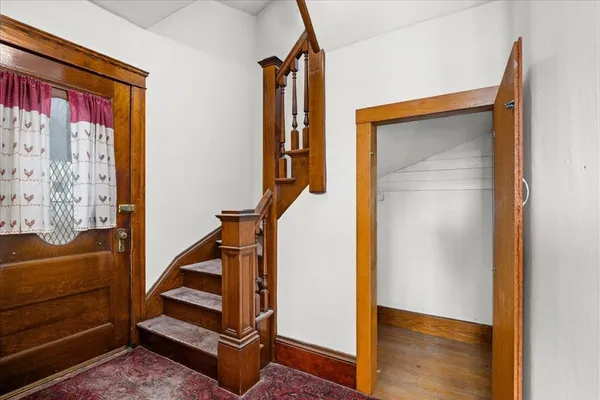 $2,300 | 183 Vernon Street, Unit 1, Worcester, MA 01607