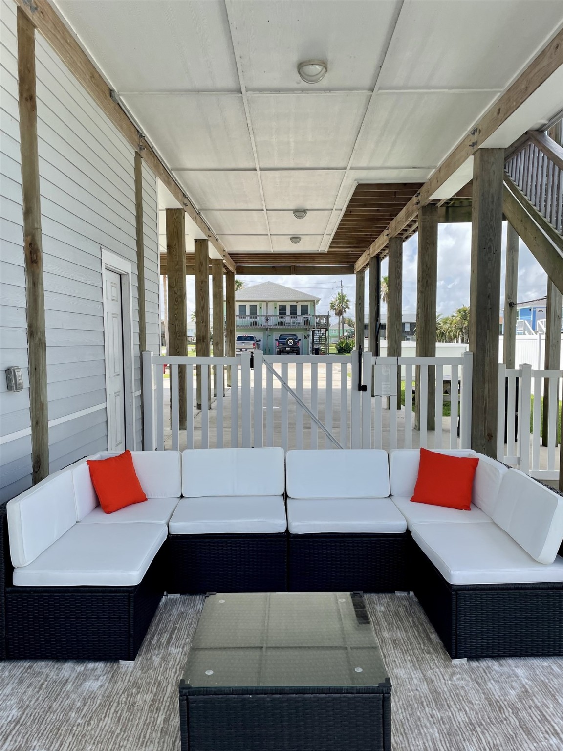 16547 Jolly Roger Road Jamaica Beach, TX 77554 - Photo 9 of 27 a living room with furniture