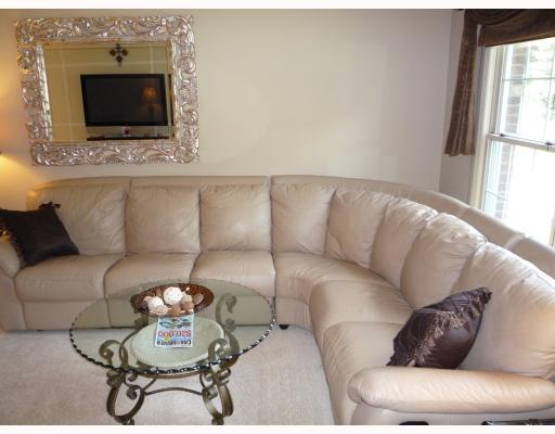 509 McCombs Road Venetia, PA 15367 - Photo 8 of 18 Den/Family/Great Room.