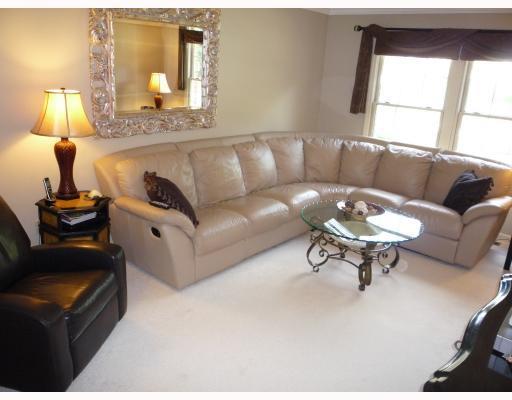 509 McCombs Road Venetia, PA 15367 - Photo 9 of 18 Den/Family/Great Room.