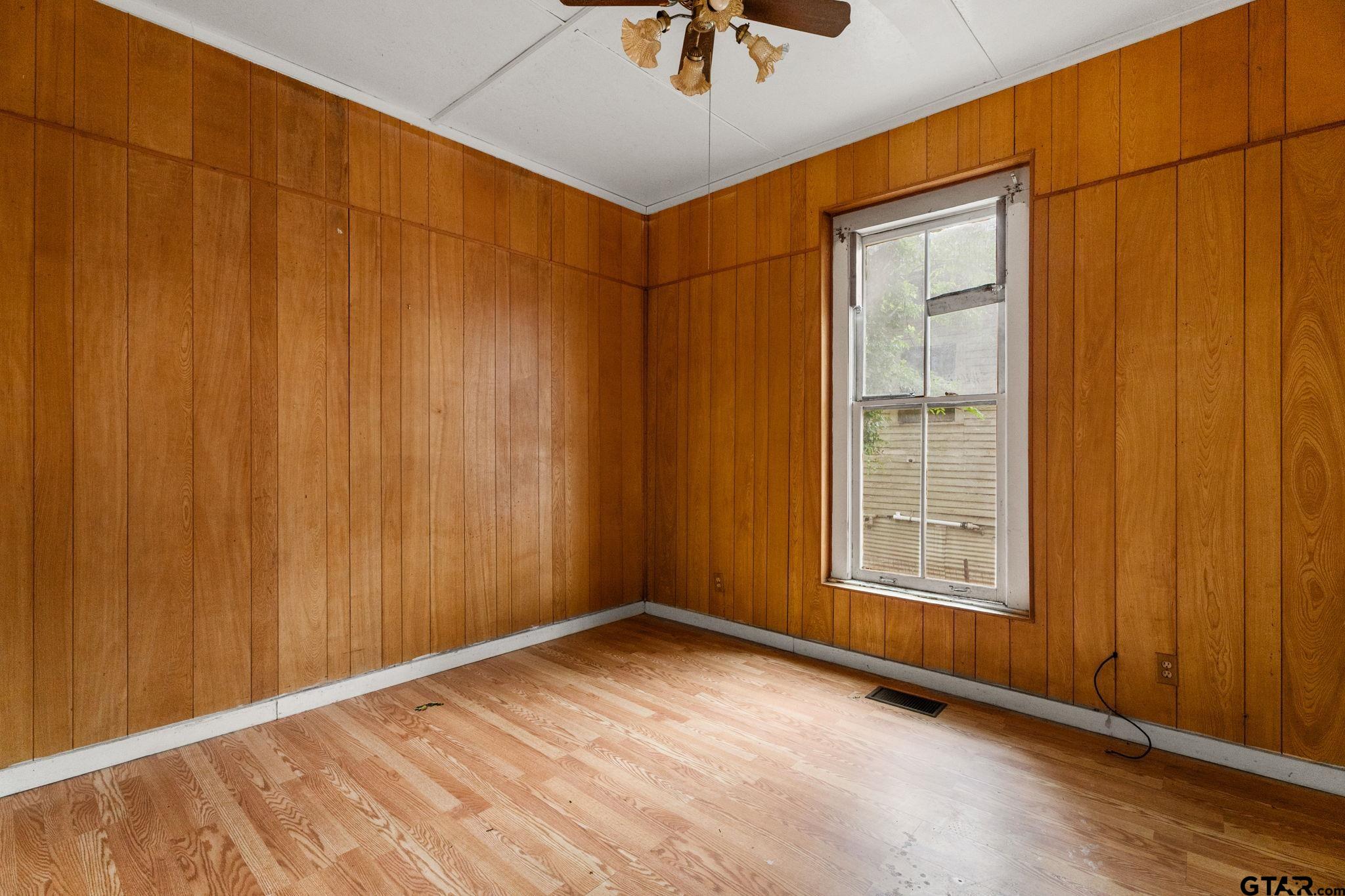 210 South Adams Avenue Tyler, TX 75702 - Photo 13 of 24