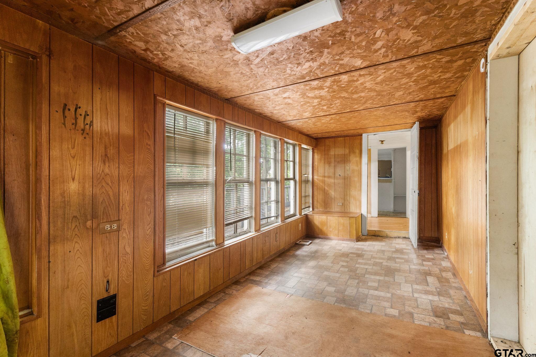 210 South Adams Avenue Tyler, TX 75702 - Photo 15 of 24