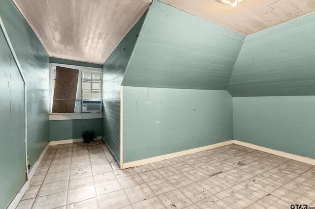 $109,500 | 210 South Adams Avenue, Tyler, TX 75702