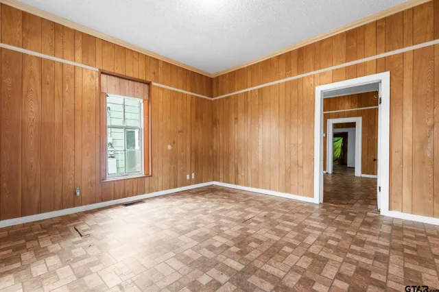 $109,500 | 210 South Adams Avenue, Tyler, TX 75702