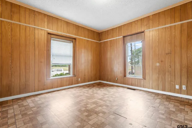 $109,500 | 210 South Adams Avenue, Tyler, TX 75702