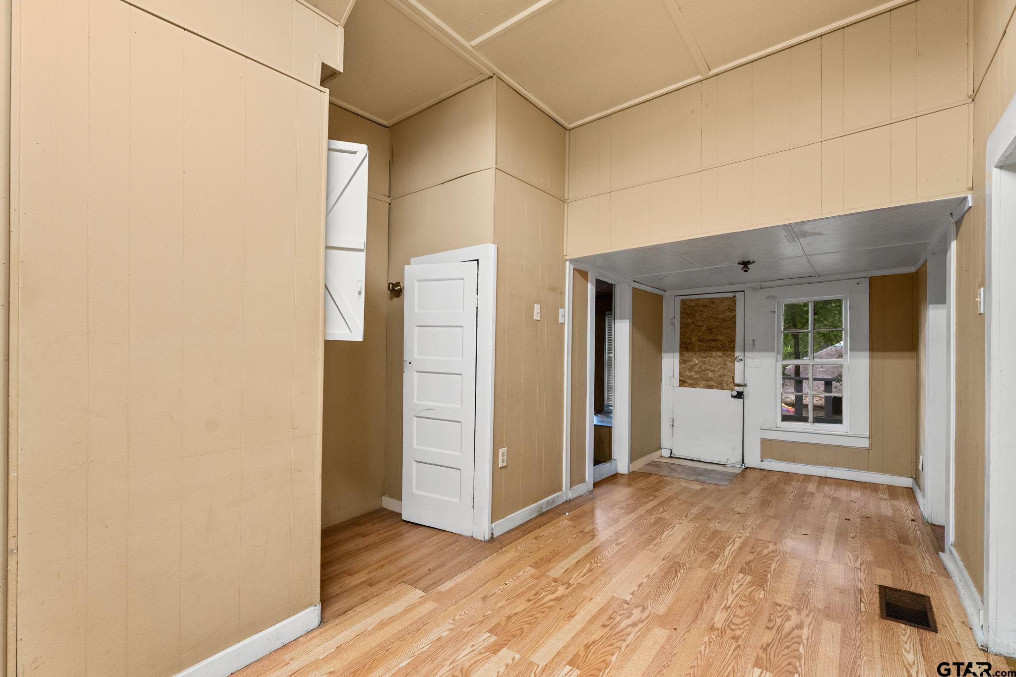 210 South Adams Avenue Tyler, TX 75702 - Photo 10 of 24